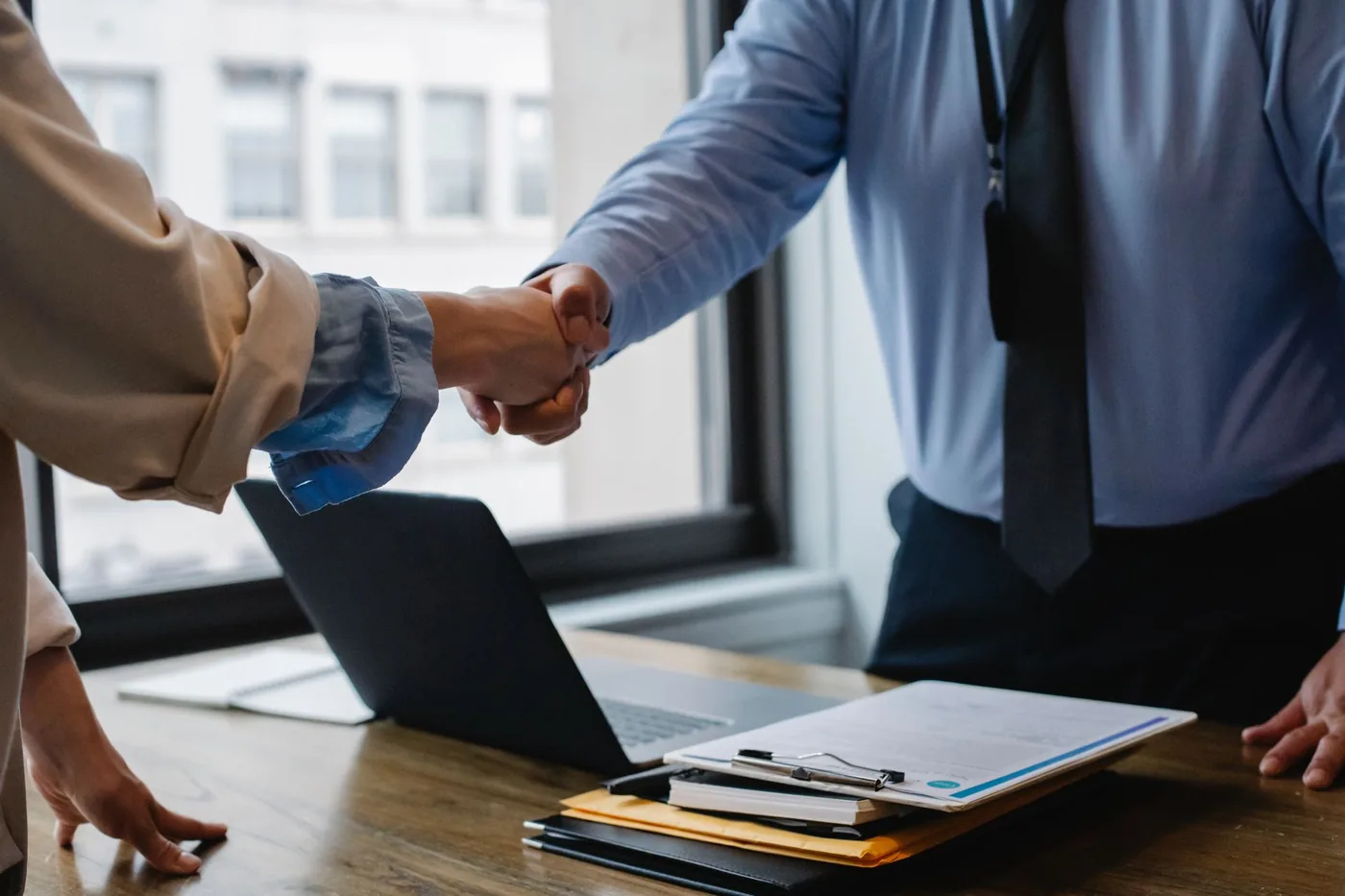 Resolving Business Disputes with Ease: The Benefits of Choosing Arbitration